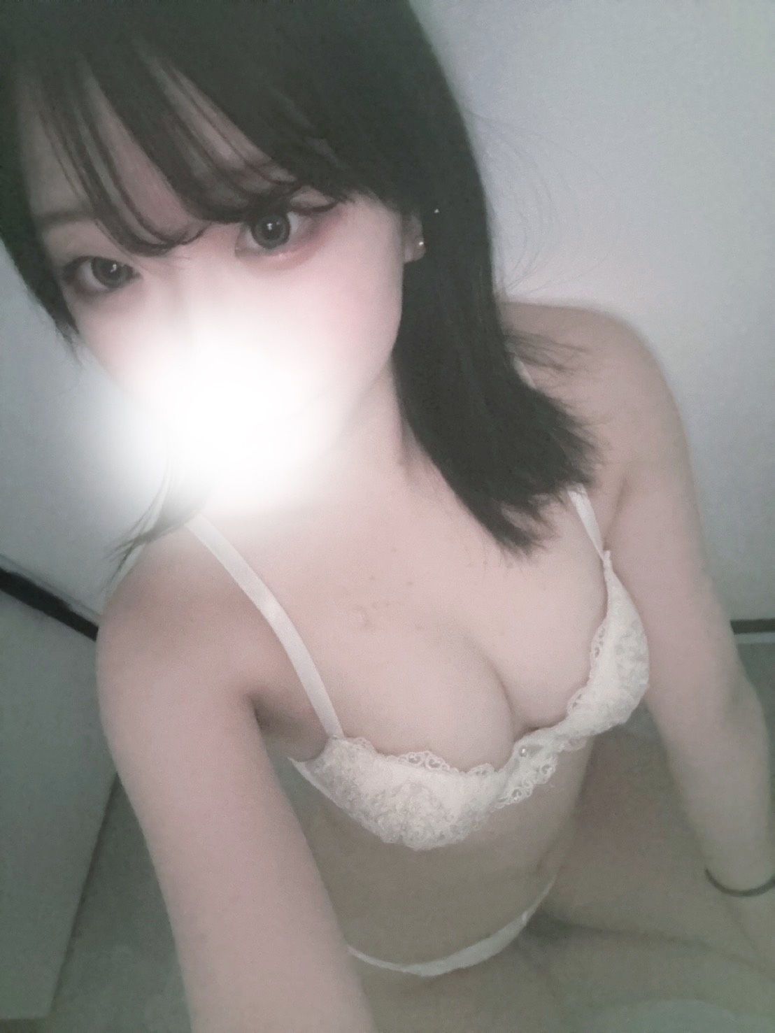 にこ